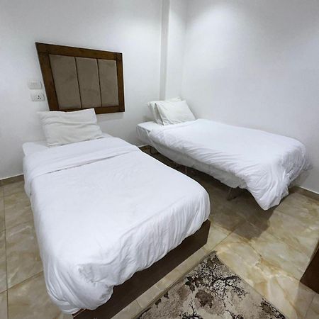 Full Pyramids View Apartment With Balcony For 8 P Kafret el-Gabal エクステリア 写真