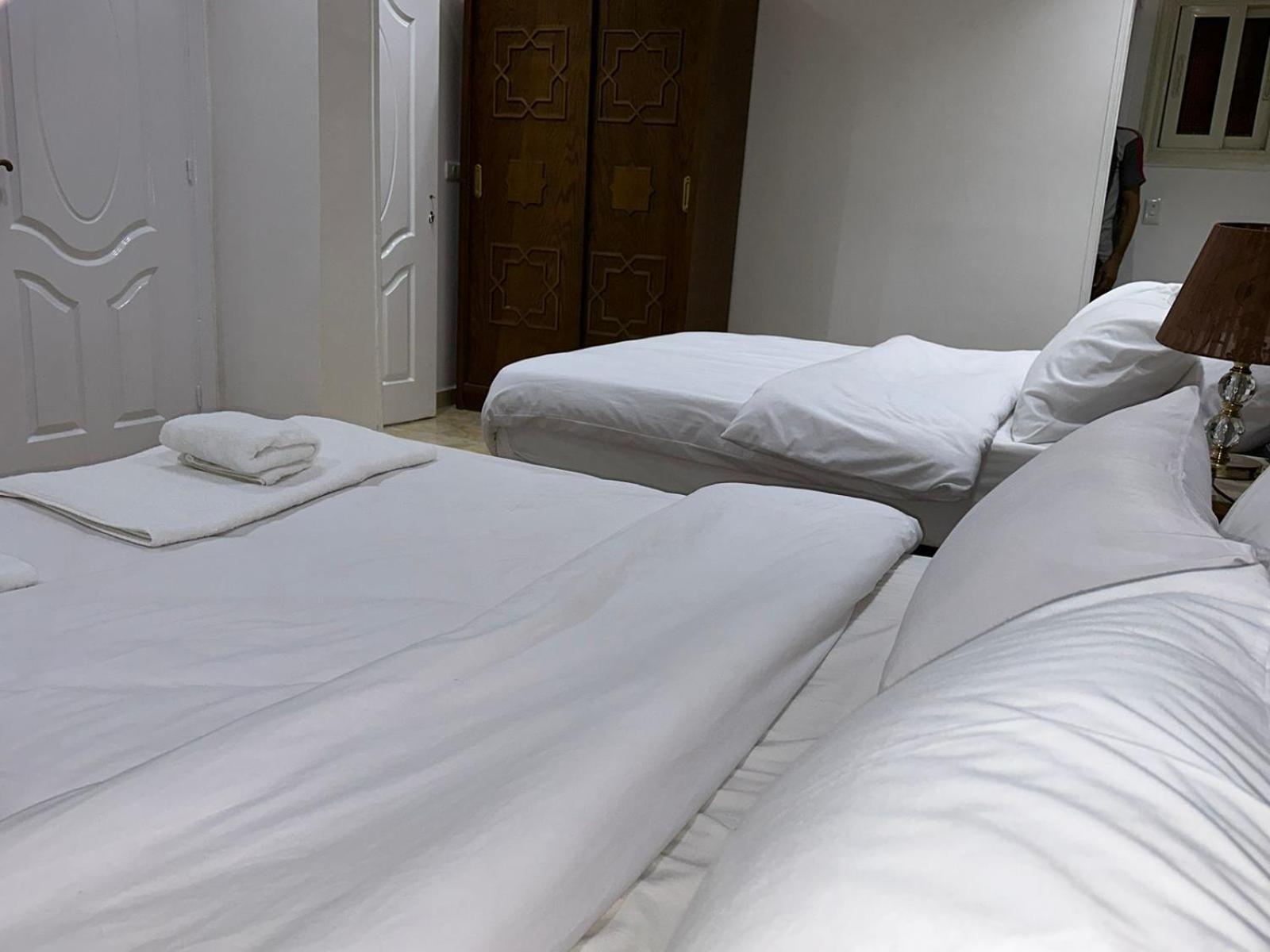 Full Pyramids View Apartment With Balcony For 8 P Kafret el-Gabal エクステリア 写真