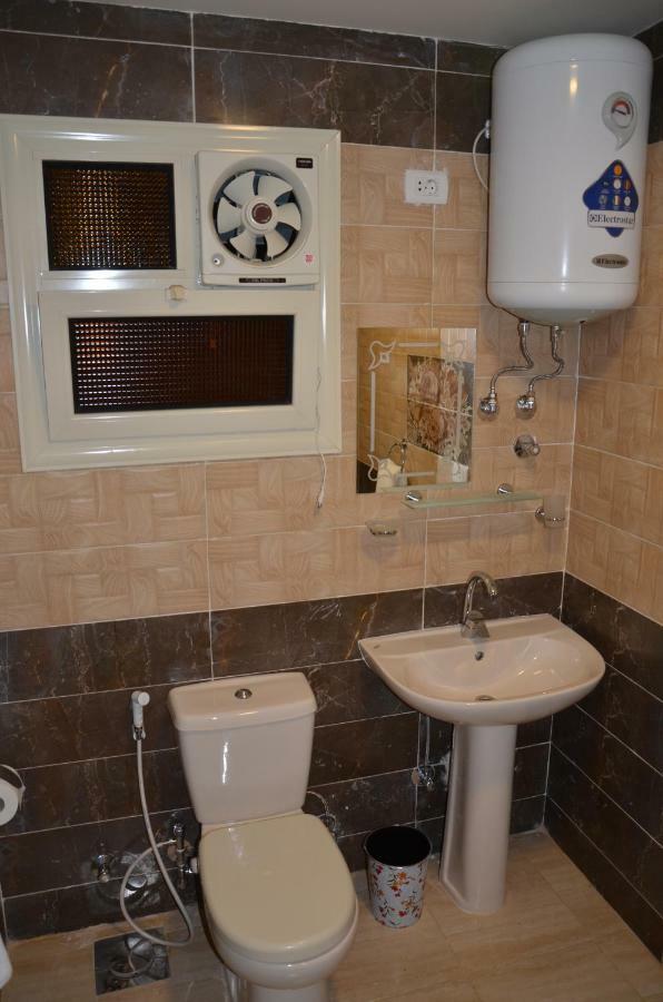 Full Pyramids View Apartment With Balcony For 8 P Kafret el-Gabal エクステリア 写真